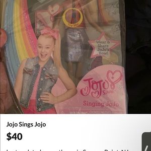 Jojo siwa doll sister don’t like the doll for some reason idk